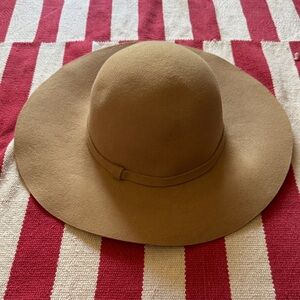 Elegant Tan Wide-Brim Hat